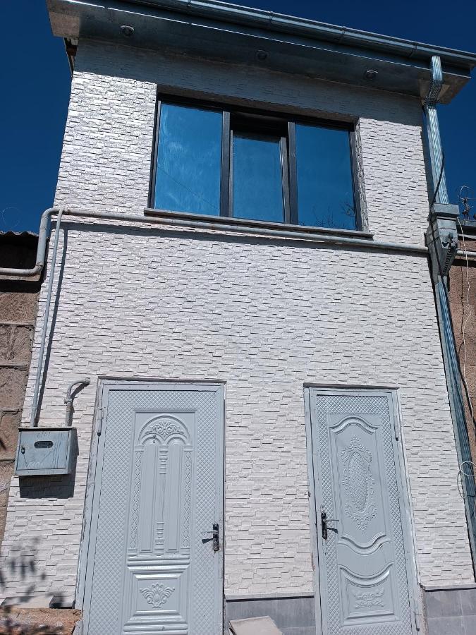 Tevosyan Evn Airport Apartment